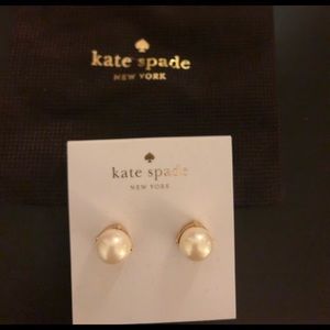 Classic Kate Spade pearl earrings
